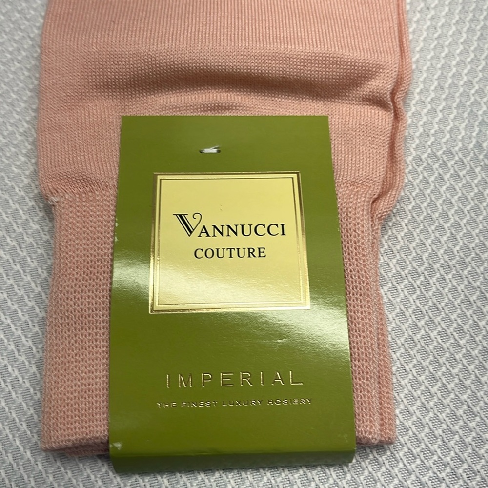 Mens Vannucci Couture Socks Solid Color Dress Casual Socks

Light pink